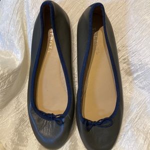 Talbots buttery leather ballet shoes size 7